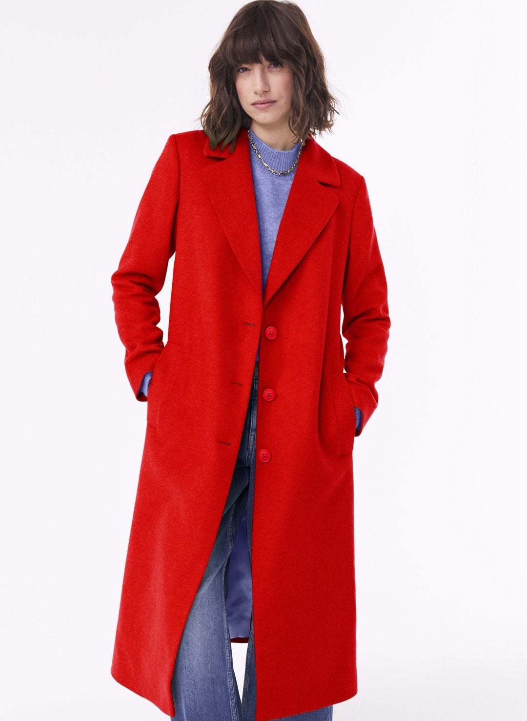 Warmer, gefütterter Damenmantel in Rot, stilvoll mit Knopfverschluss für Winter & Herbst.