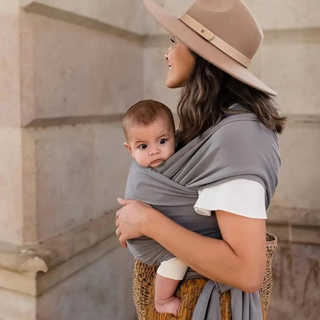 Ergonomische CuddleWrap Babytrage mit Rückenunterstützung für Babys & Kleinkinder, bequemer Tragekomfort.