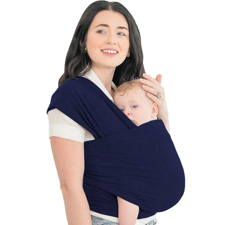 Aktive Eltern genießen Freiheit mit CuddleWrap Babytrage: Ergonomisch, rückenfreundlich & komfortabel.