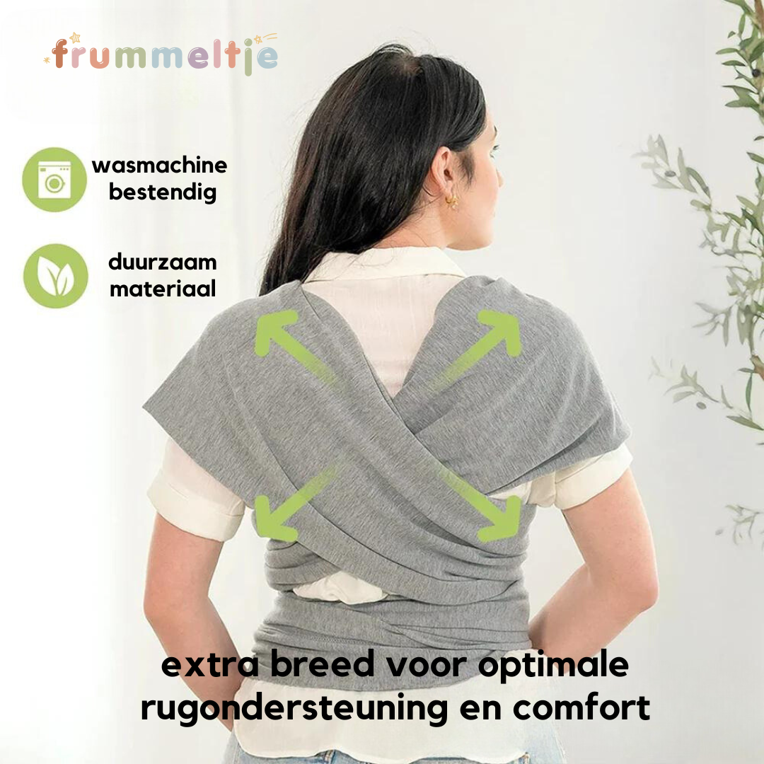 Eltern tragen ihr Baby sicher und bequem in der CuddleWrap Babytrage mit Rückenunterstützung.