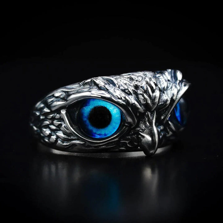 Eleganter Damen-Silberring mit Eulenauge-Motiv, handgefertigt und verstellbar, perfekter Statement-Schmuck.