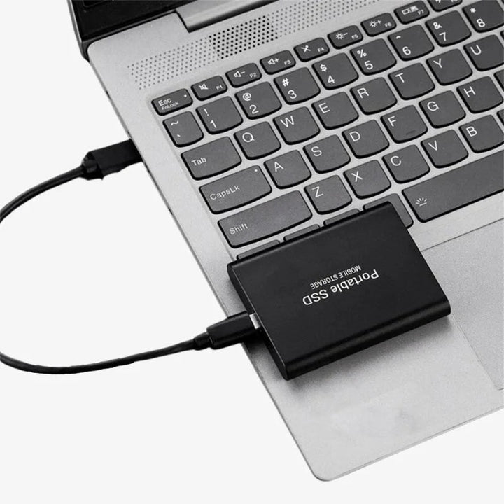 Schnelle externe 128GB SSD mit USB-C, Aluminiumgehäuse, idealer PC & Laptop Speicher.
