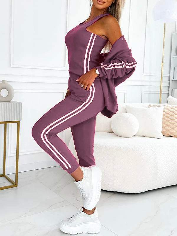 Detail der bequemen Damen Sporthose des Jogginganzugs, mit Gummibund und seitlichen Taschen.
