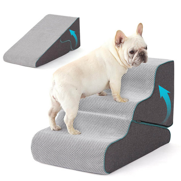 Kleine Hunde und Welpen nutzen die faltbare Hundetreppe als Rampe für sicheren Zugang zum Sofa oder Bett.