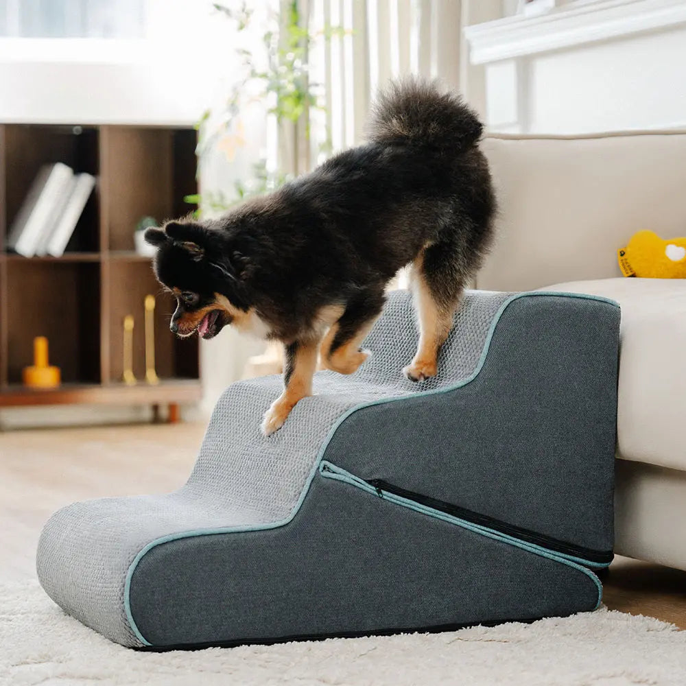 2-in-1 faltbare Hundetreppe für ältere und kleine Hunde. Als Rampe oder Treppe, leicht zu verstauen.