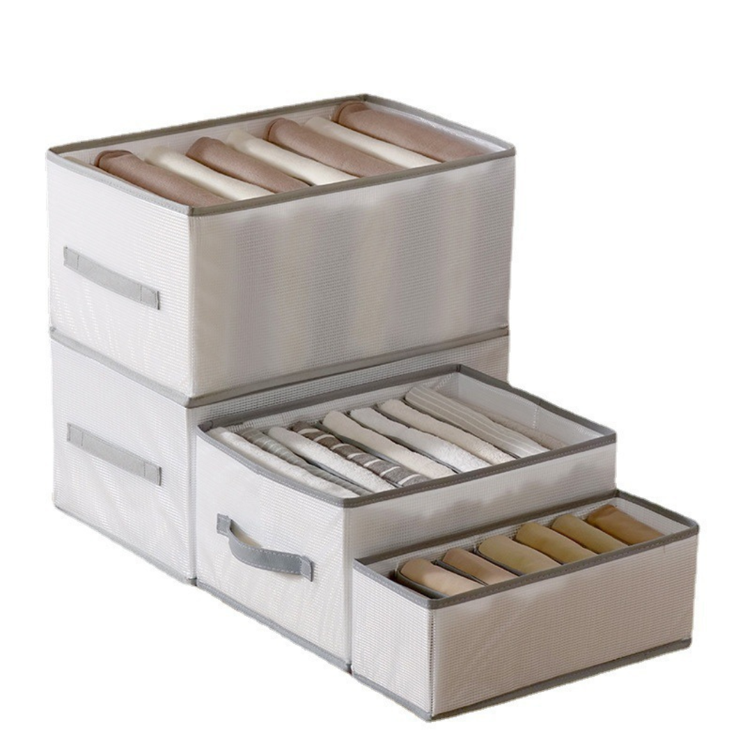Praktische Fächerbox für den Kleiderschrank: Die faltbare Aufbewahrungsbox schafft Ordnung in Schubladen.