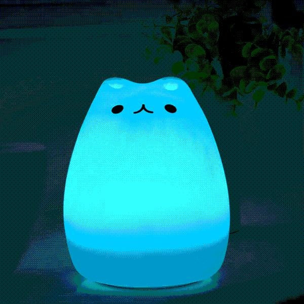 Weiches Silikon Katze Nachtlicht mit Farbwechsel, tragbares LED Kuschellampe für sicheren Schlaf im Kinderzimmer.