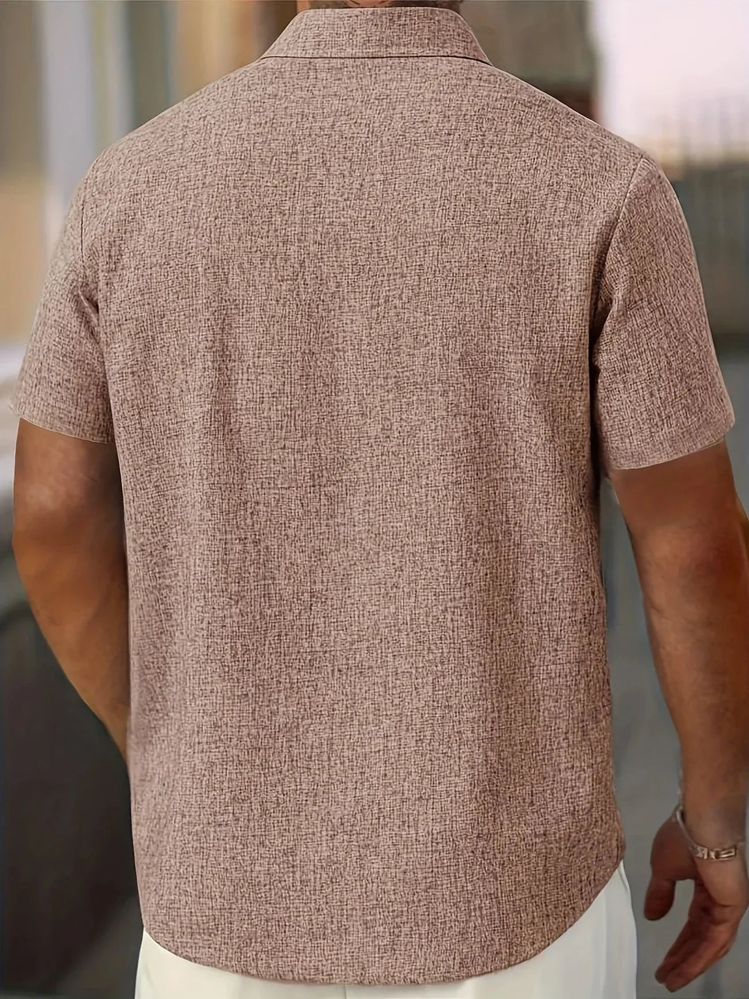 Stylisches Sommerhemd für Herren, atmungsaktiv & bequem für Urlaub.