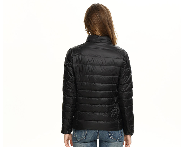 Leichte Damen Daunenjacke Alina; komfortabel & atmungsaktiv für die Übergangszeit.