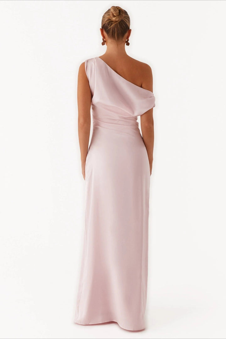 Fließendes Damen Maxikleid, perfekt für Abendmode, Cocktailpartys und elegante Hochzeitsgast-Looks.