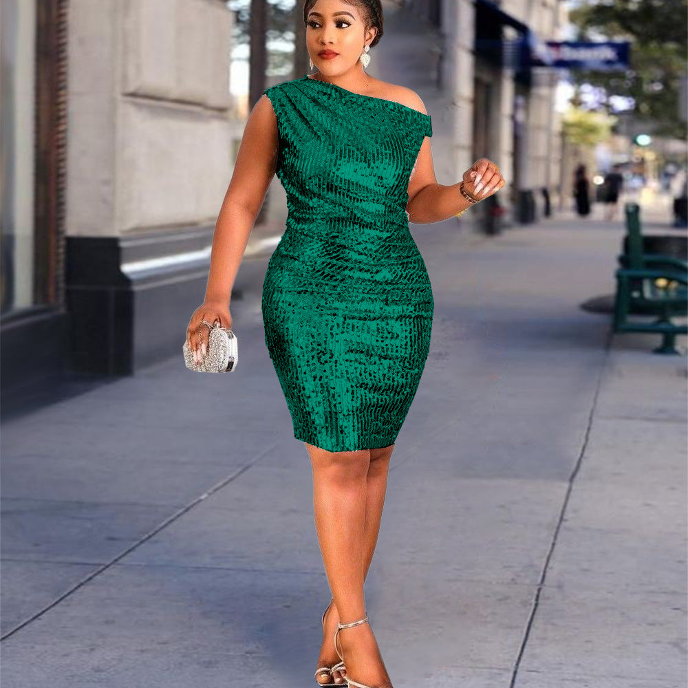 Glamouröses One-Shoulder Partykleid für Damen, elegant & figurbetont für festliche Anlässe.