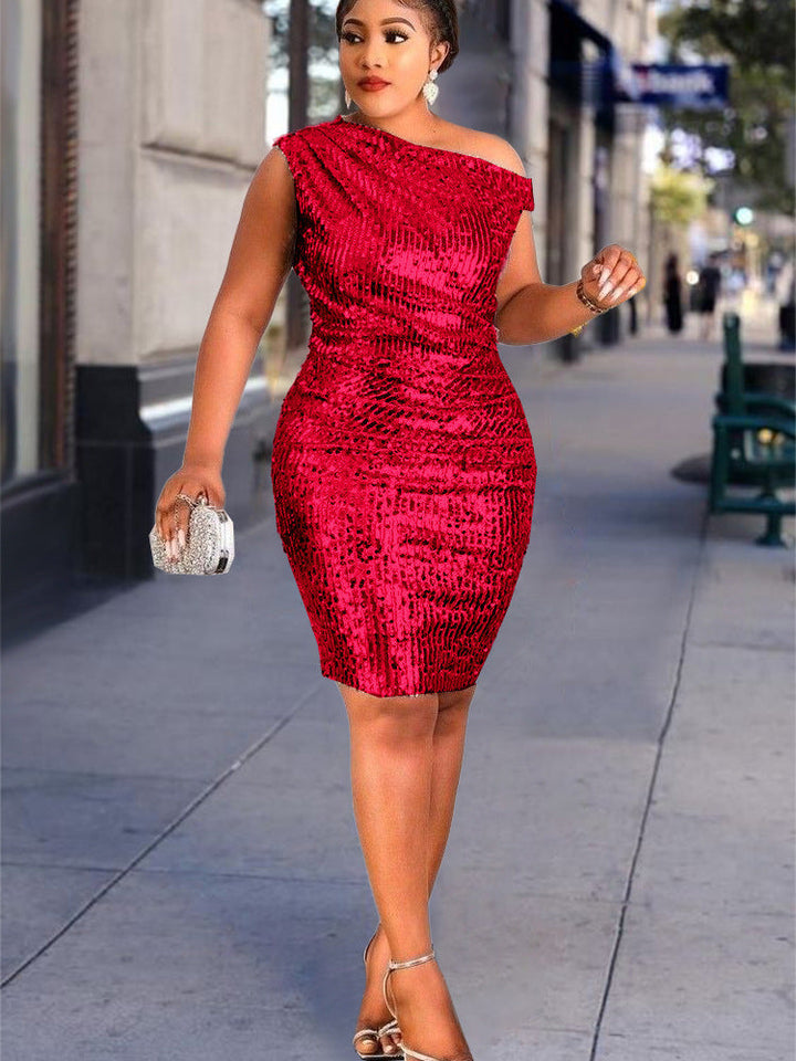 Asymmetrisches One-Shoulder Damenkleid, glamourös & figurbetont, ideal für festliche Anlässe.