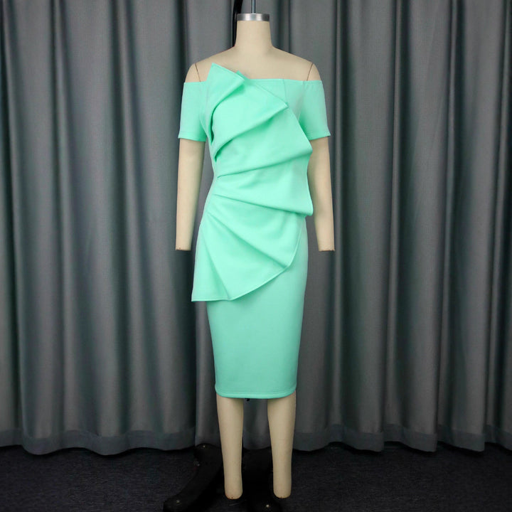 Damen Offshoulder-Rüschenkleid, asymmetrisch geschnitten, figurbetont und slimfit, perfekt für festliche Anlässe.