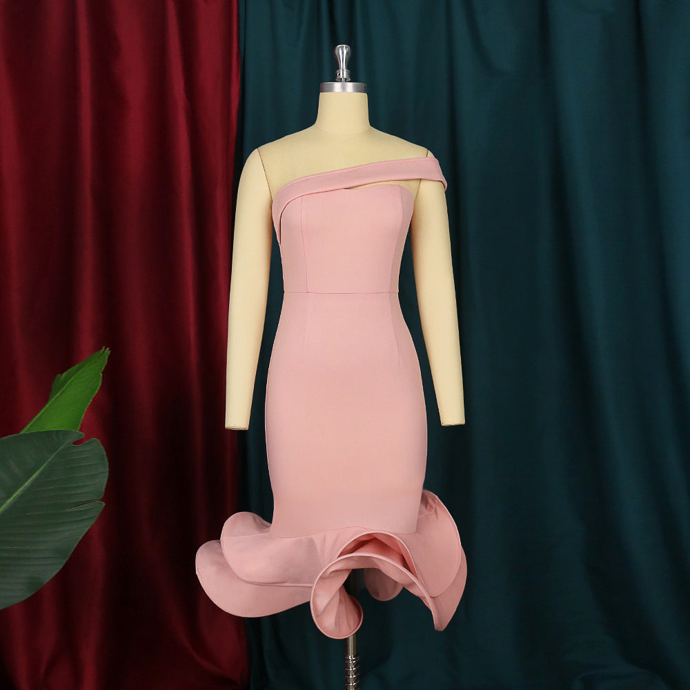 Elegantes figurbetontes Damen-Abendkleid im Meerjungfrauen-Stil, perfekt für besondere Anlässe.