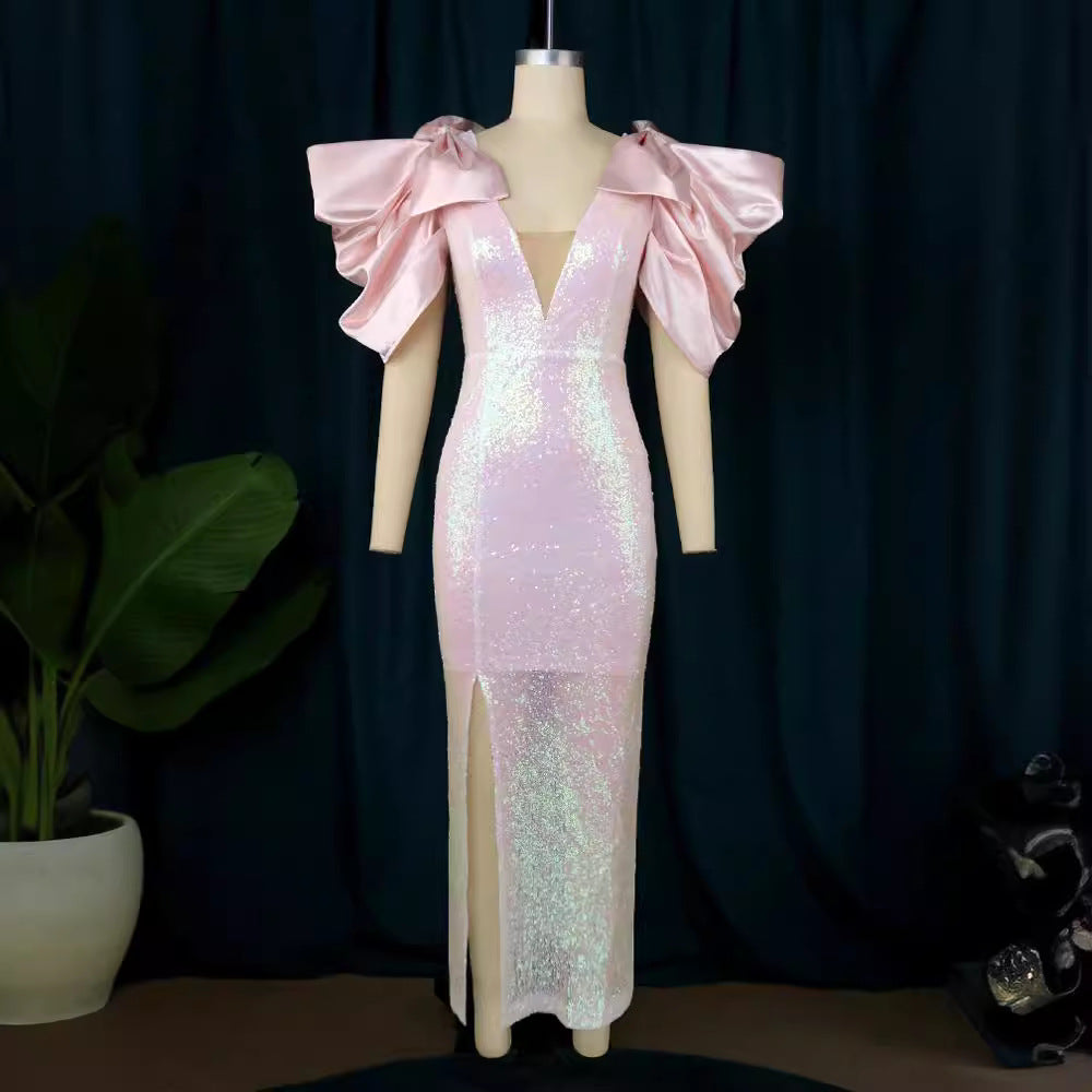 Schimmerndes festliches Damenkleid, figurbetont, perfekt für Hochzeit, Gala oder Party.
