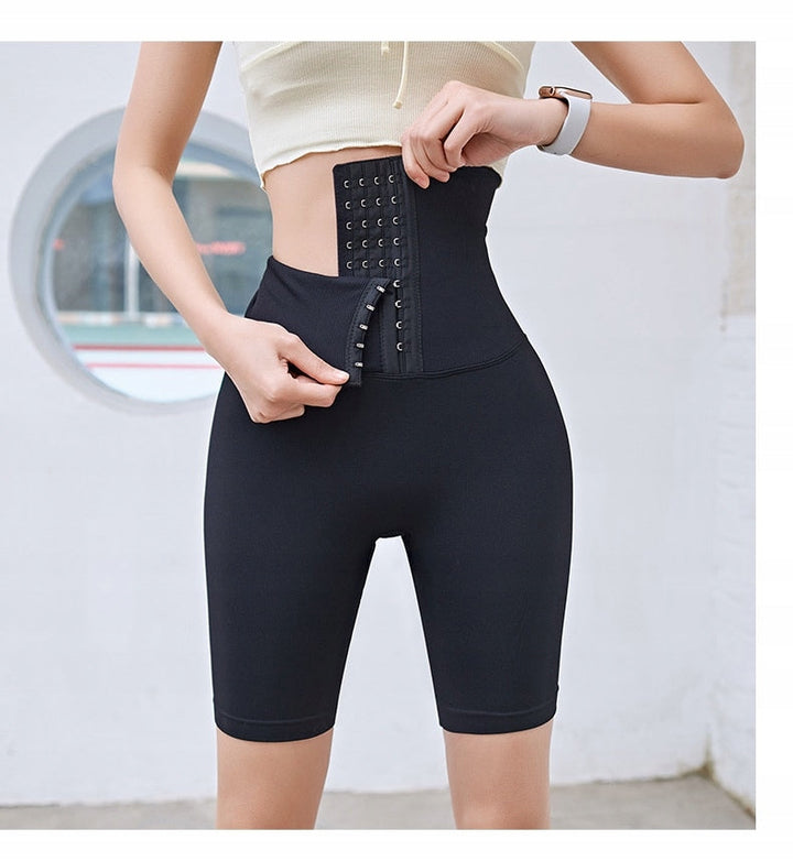 Schwarze Yoga Hose für Damen, Kompressions-Leggings für Komfort & Muskelunterstützung beim Training.