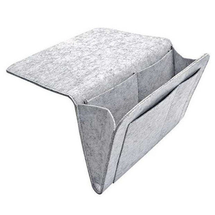 Praktischer Bett-Organizer aus Filz für Couch, Sofa oder Bett. Hält alle wichtigen Dinge griffbereit.