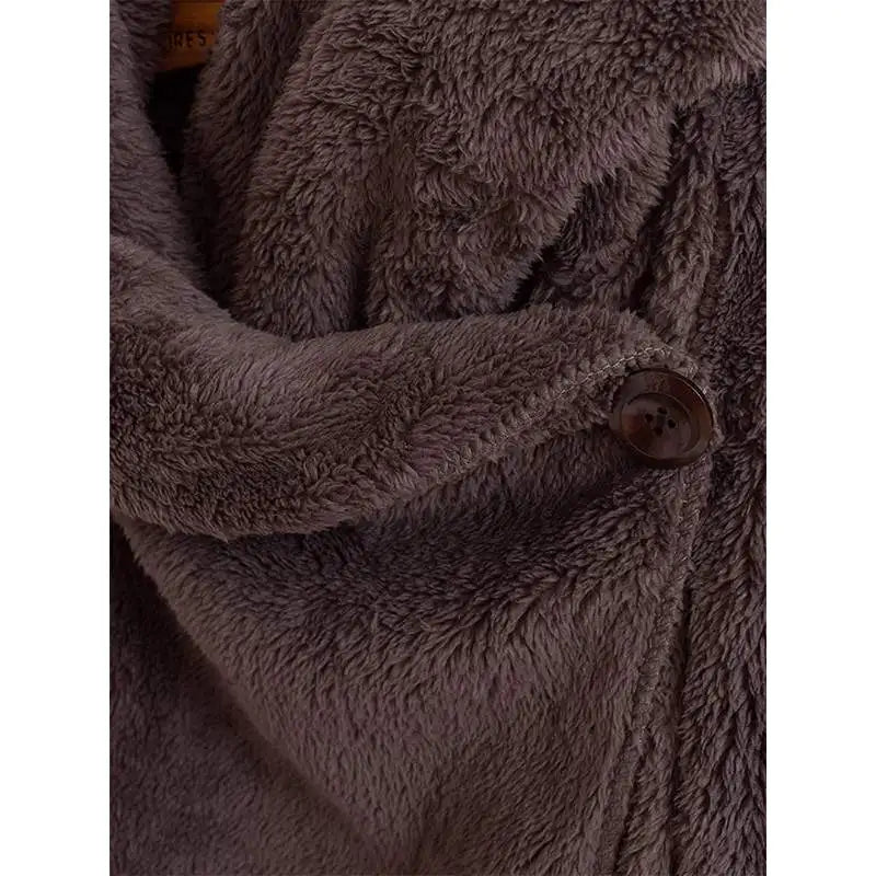 Vielseitige Damen Plus Size Windjacke mit Kapuze. Perfekt kombinierbar für jedes Wetter & jeden Anlass.