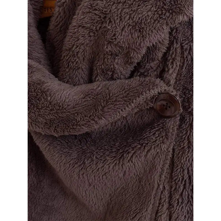 Vielseitige Damen Plus Size Windjacke mit Kapuze. Perfekt kombinierbar für jedes Wetter & jeden Anlass.