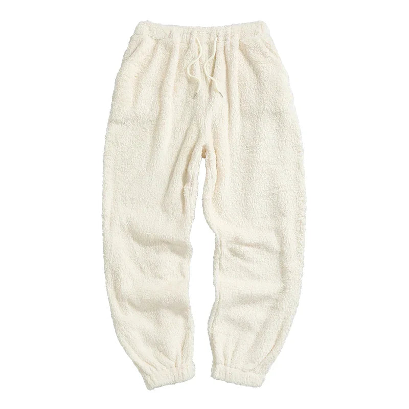 Unisex Kuschel-Haushose Cara in Braun. Bequeme Loungewear für entspannte Stunden zu Hause.