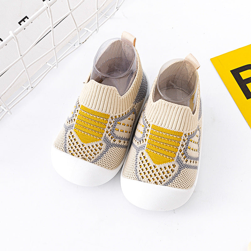 Flexible Lauflernschuhe für Babys, rutschfest & barfußähnlich. Ideal für gesunde Füße und sichere erste Schritte.