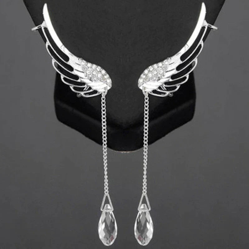 Moderne Damen Manschetten Ohrringe mit Engelsflügel-Design, stilvoller Silberschmuck.