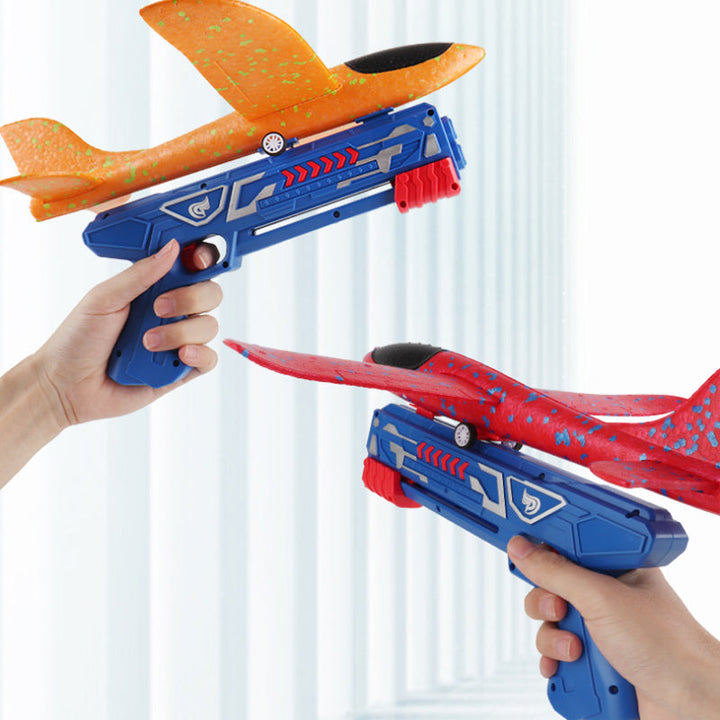 Robustes EPP Schaumflugzeug fliegt hoch nach dem Start mit dem handlichen Flugzeugstarter für Kinder.
