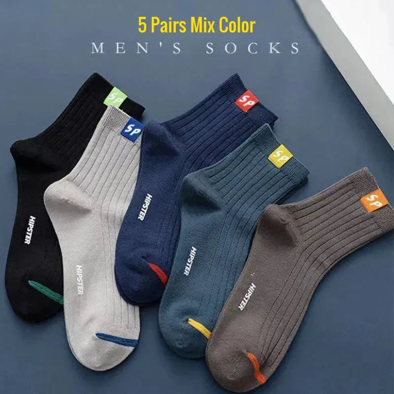 Hochwertige Herrensocken: Atmungsaktiv, rutschfest & langlebig. Für aktive Tage im Sport & Business.