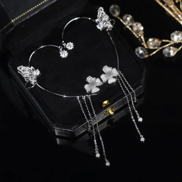 Silberne Schmetterling Ohrringe für Damen mit funkelnden Zirkonia, eleganter und nickelfreier Schmuck.