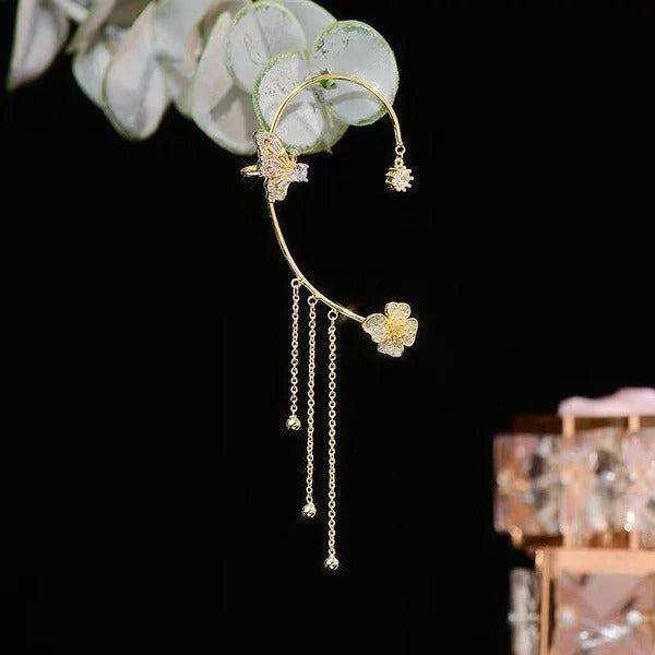 Exklusiver Modeschmuck: Glamouröse Schmetterling Ohrringe mit Zirkonia Steinen für Damen.