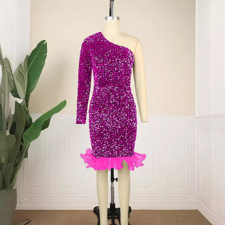 Damen Glamour-Abendkleid mit Pailletten & eleganten Rüschen. Perfekt für festliche Glanz-Momente.