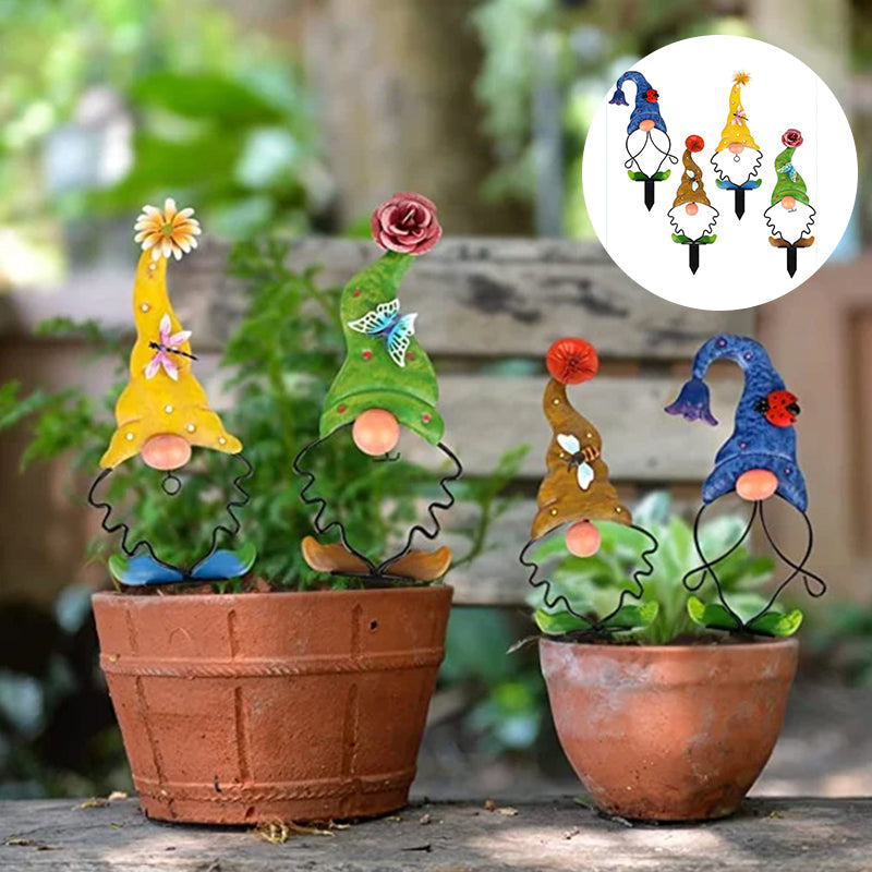 Farbfroher Gartenzwerg aus Metall als Deko-Pfahlfigur, ideal für Frühling und Sommer.