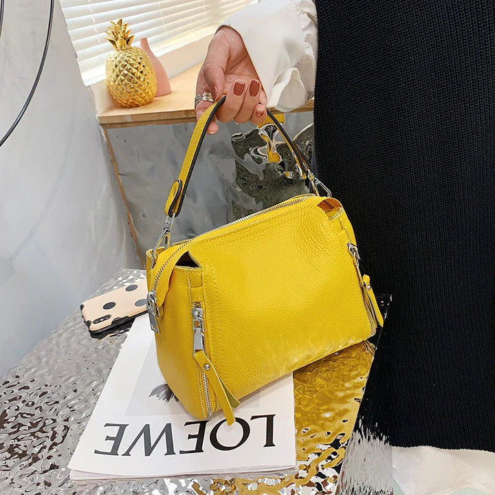 Praktische Einkaufstasche für Damen. Modische Schultertasche, ideal für den täglichen Gebrauch.
