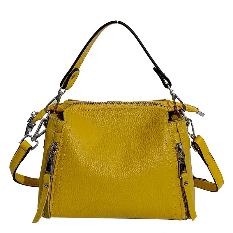 Damentasche als vielseitiger Begleiter. Klassische Handtasche für Shopping und Freizeit.