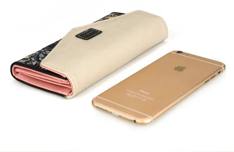 Schicke Damen-Clutch für alle Jahreszeiten, elegante Geldbörse & Kartenhalter im modernen Hängematten-Stil.