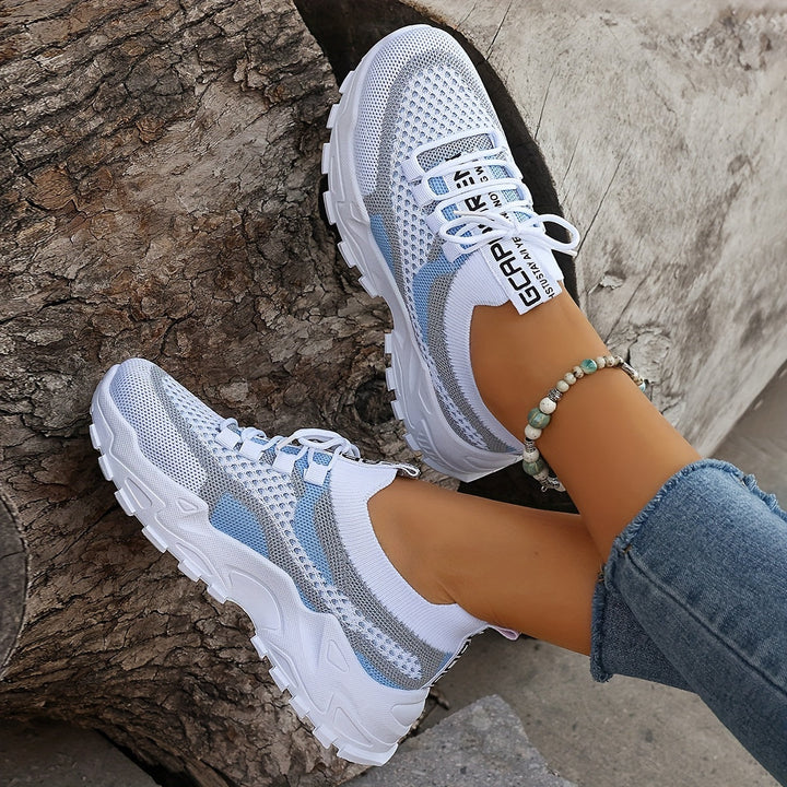 Modische Damen Sneaker, die Stil mit ergonomischer Unterstützung für gesunde Füße und Komfort vereinen.