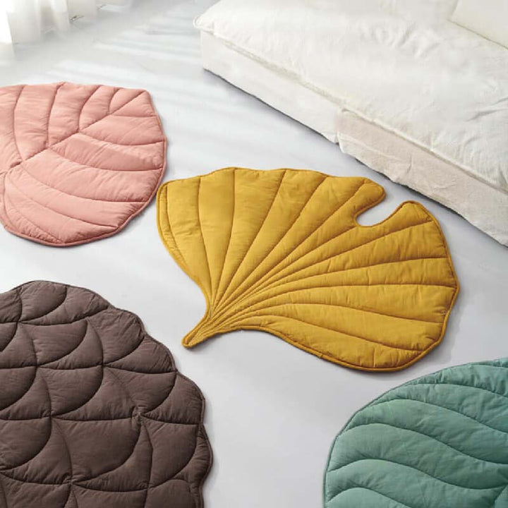 Dekorative Blattform-Hundematte, superweich, gemütlich für Haustiere & Naturdesign.
