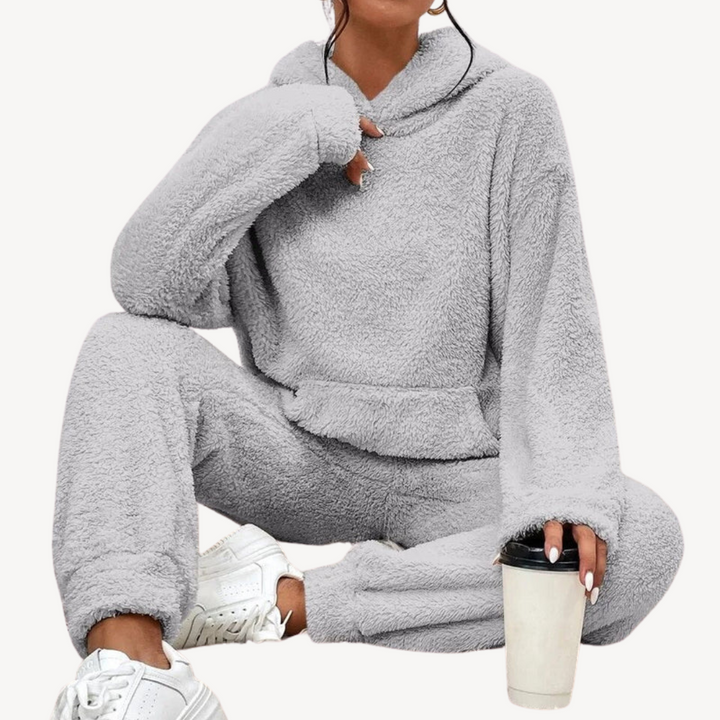 Gemütlicher Damen Loungewear Trainingsanzug, Zweiteiler mit Kapuzenpullover & Jogginghose für Zuhause.