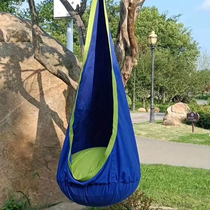 Vielseitige Hängematte als Hängesitz aus Baumwollmix für Garten, Terrasse oder Wohnzimmer.
