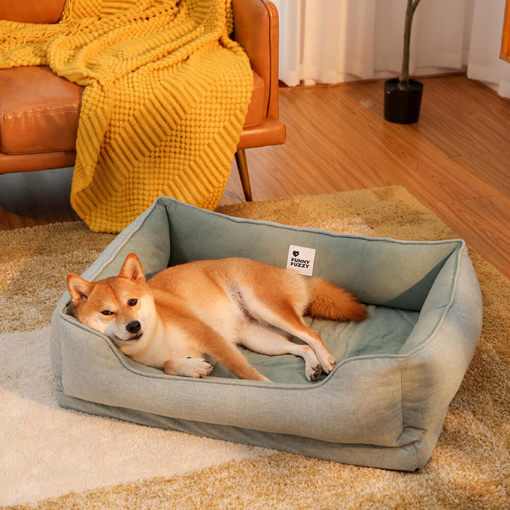 Gemütliches quadratisches Hundebett aus weichem Baumwollsamt für tiefen Schlaf & Komfort.