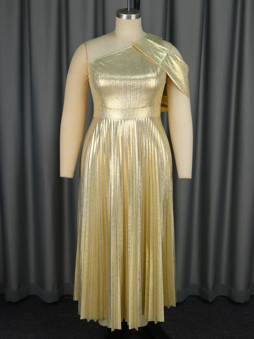 Asymmetrisches Damen Party Maxikleid, schimmerndes Gold, elegant geschnitten, ideal für Abendveranstaltungen.