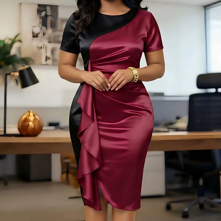 Glamouröses burgunderrotes Wickelkleid für Damen mit asymmetrischem Saum, perfekt für festliche Anlässe & Partys.