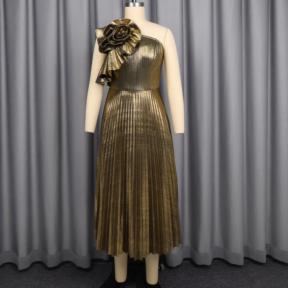 Elegantes asymmetrisches Galakleid für Damen, ärmellos mit goldfarbenen Rüschen, perfekt als Partykleid.
