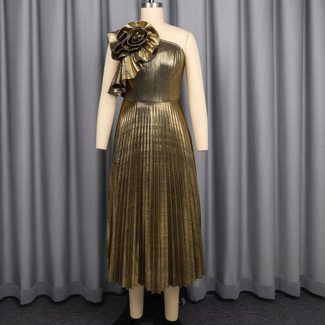 Elegantes asymmetrisches Galakleid für Damen, ärmellos mit goldfarbenen Rüschen, perfekt als Partykleid.