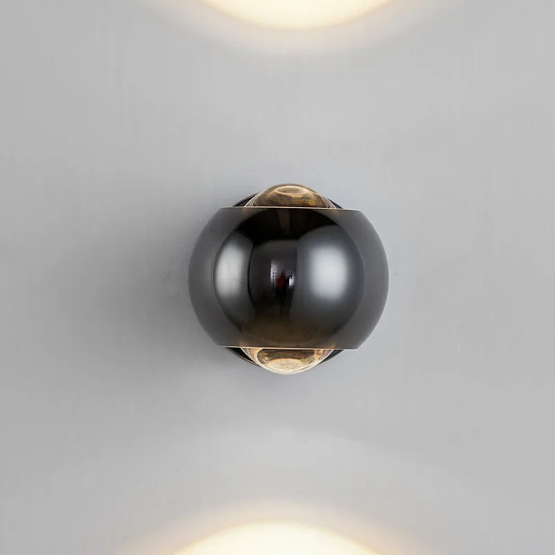 Sanftes indirektes Licht der GlowWave LED Lampe für eine gemütliche, moderne Atmosphäre im Raum.