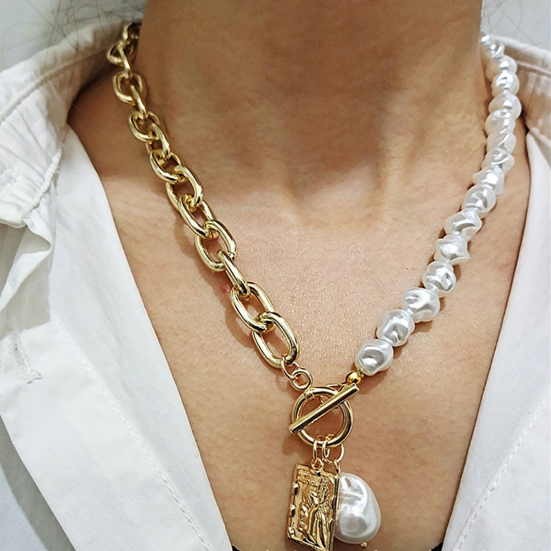 Elegante Vintage Perlenhalskette für Damen aus Edelstahl, erhältlich in Gold oder Silber, zeitloser Schmuck.