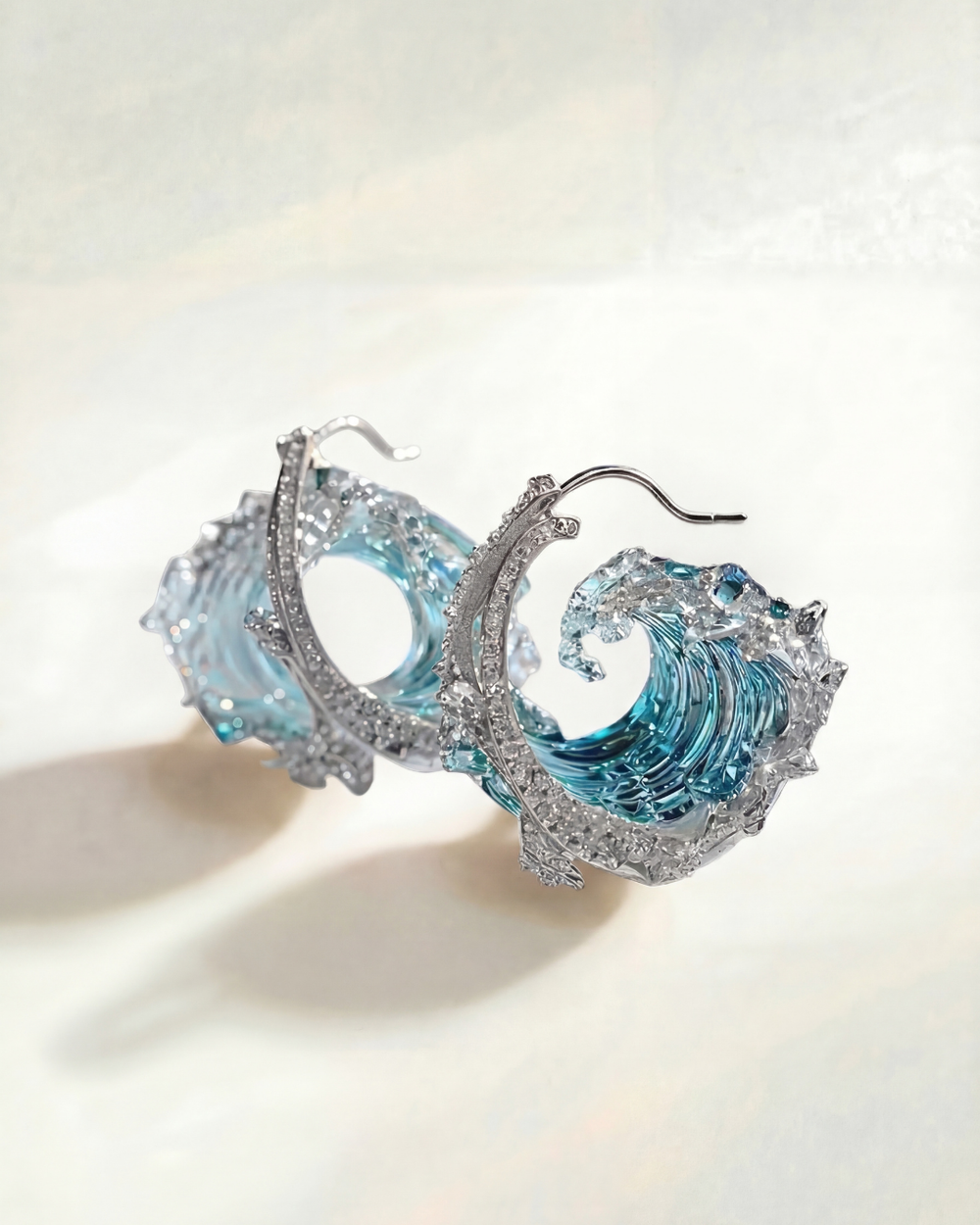 Silberne Damen Ohrringe "Ozeanische Eleganz" aus Edelstahl mit Natur Design. Schicker & zeitloser Damenschmuck.