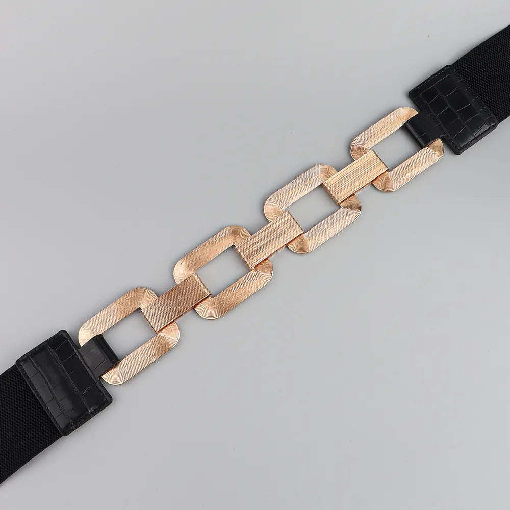 Trendiger Damen Taillengürtel mit glänzendem Kettendetail. Ergänzt elegant jedes Outfit.