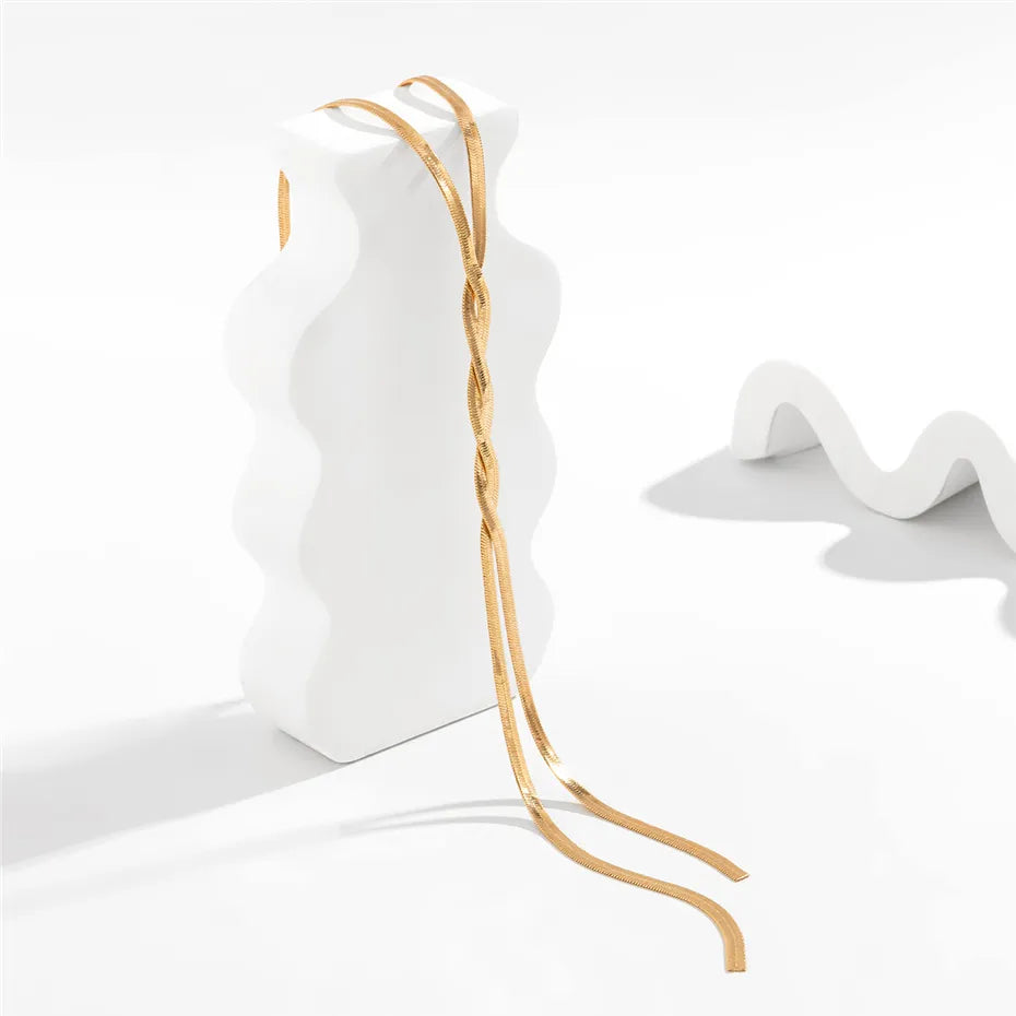 Lange Schlangenkette, elegantes Design, verstellbare Damen Halskette, vielseitig kombinierbar.