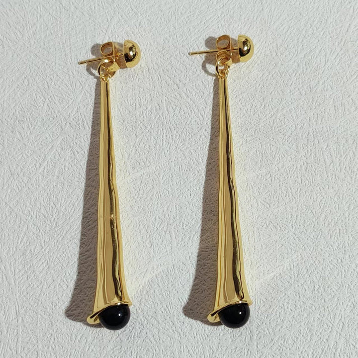 Minimalistische Tropfenohrringe für Frauen, aus glänzendem Edelstahl, unterstreichen jeden eleganten Stil.